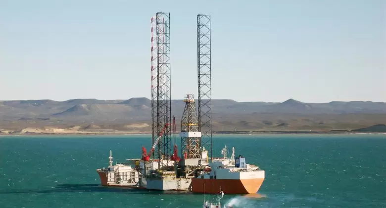 Lanzamiento del proyecto gasífero costa afuera Fénix en Tierra del